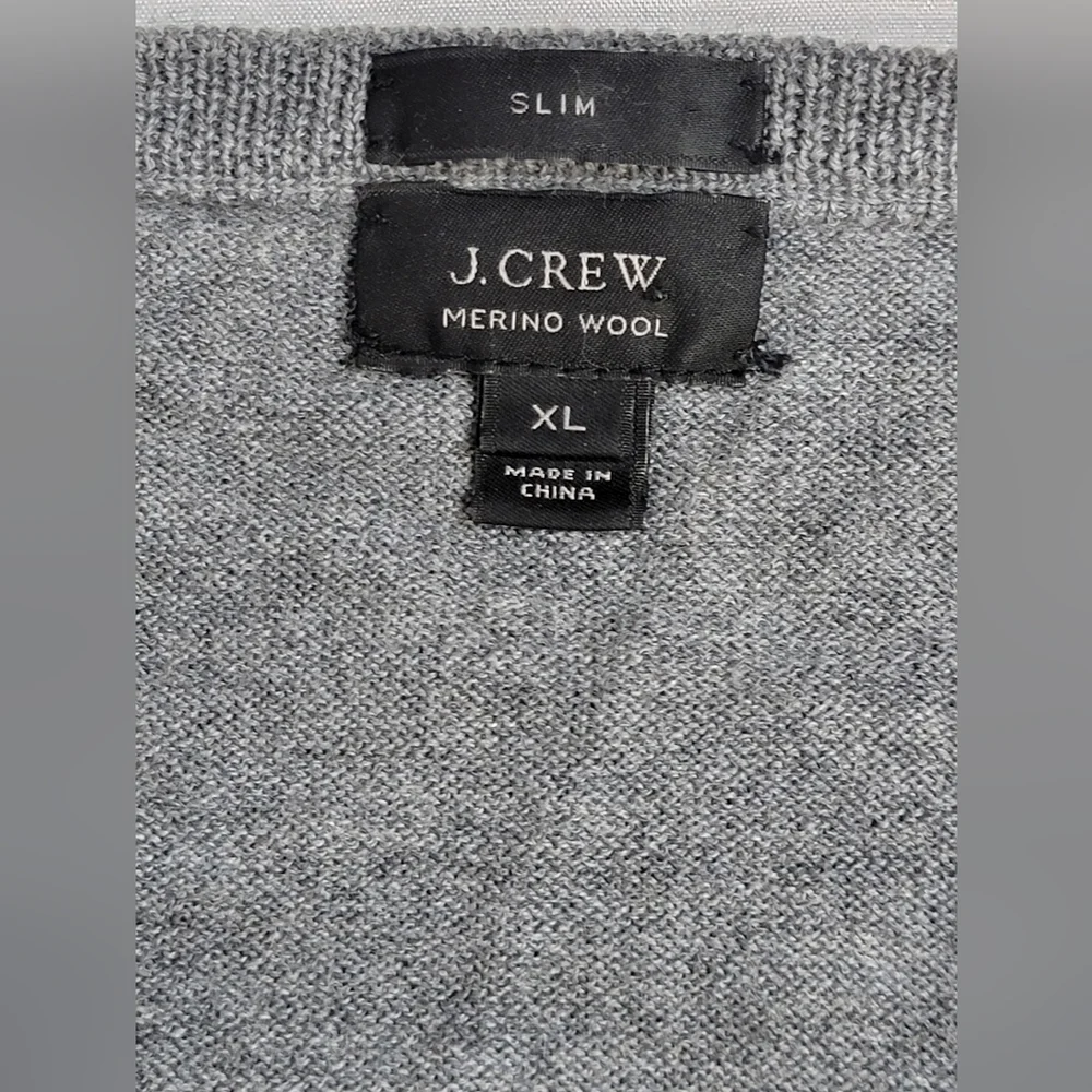 J. Crew Mens Slim Fit XL 100% Merino Wool Heather Metal V-Neck Sweater
